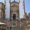 De Iglesia de San Francisco Javier staat op het Plaza de San Jorge in Cáceres