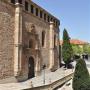 Het Convento de las Dueñas ligt tegenover het Convento de San Esteban